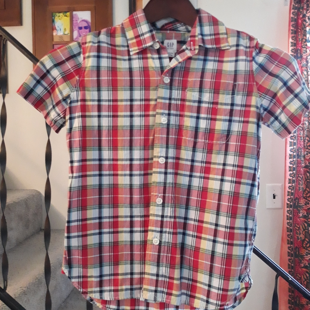 ⭐5 for$30 NWOT Kids Button Down